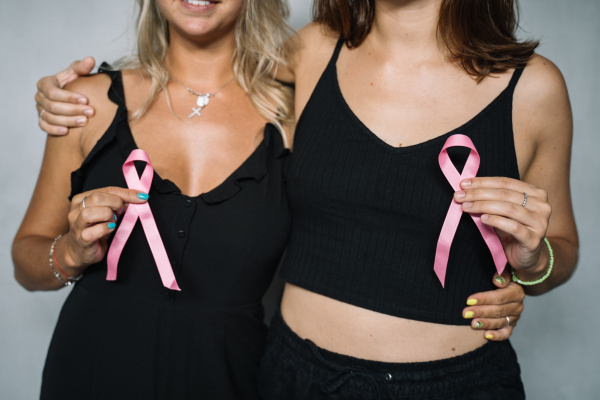 La FCSQ lance 1-855-561-ROSE, visant à réduire la durée du processus de pré-diagnostic de cancer du sein