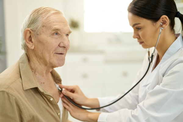 Le Canada investit 14,3 millions de dollars pour intégrer davantage de professionnels de la santé formés à l’étranger