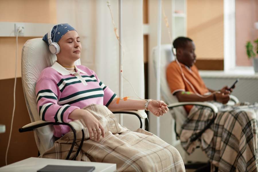 Cancer : des cliniciens demandent trois mesures urgentes pour améliorer les soins au Canada